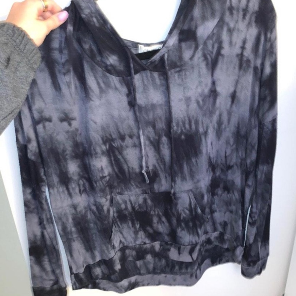 Black tye dye hooded long sleeve